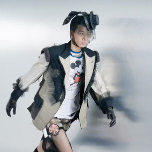 GLENN MARTENS sacude MARGIELA: (Des)estructurando lo básico