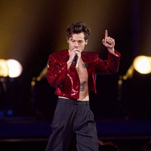 HARRY STYLES is back??