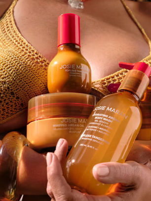 JOSIE MARAN entra en la ducha (y lo hace con argán)