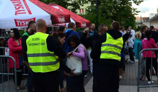 1011644_595728037146177_2025109252_n