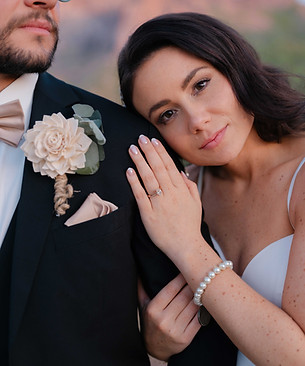 Beautiful bride and groom photo at one of tucson's best wedding venues, Buttes at Reflections.