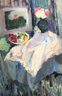 Натюрморт с белой скатертью