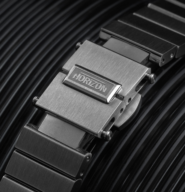 Micro adjusting clasp