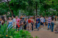 Gran fila de personas. Fotografía: José Acosta Aguilar