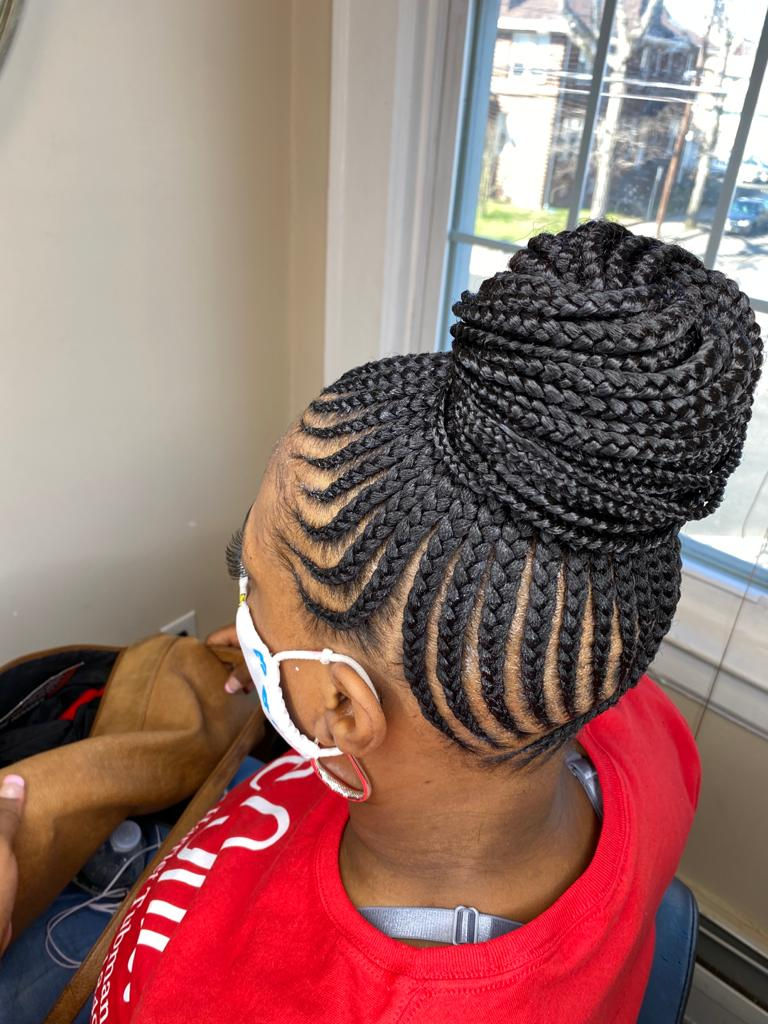 Medium Ponytail