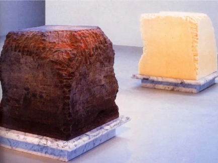 The Flesh and Bodily Reduction - Comparative Analysis of Gnaw and Three Studies for a Crucifixion