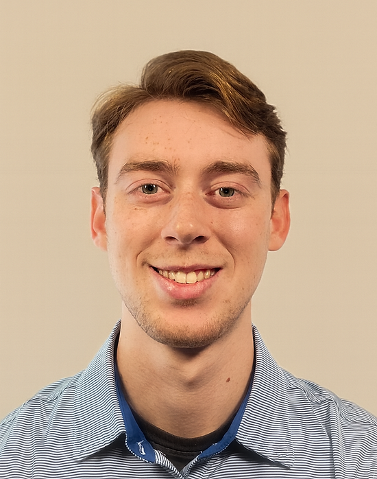 headshot 3.PNG