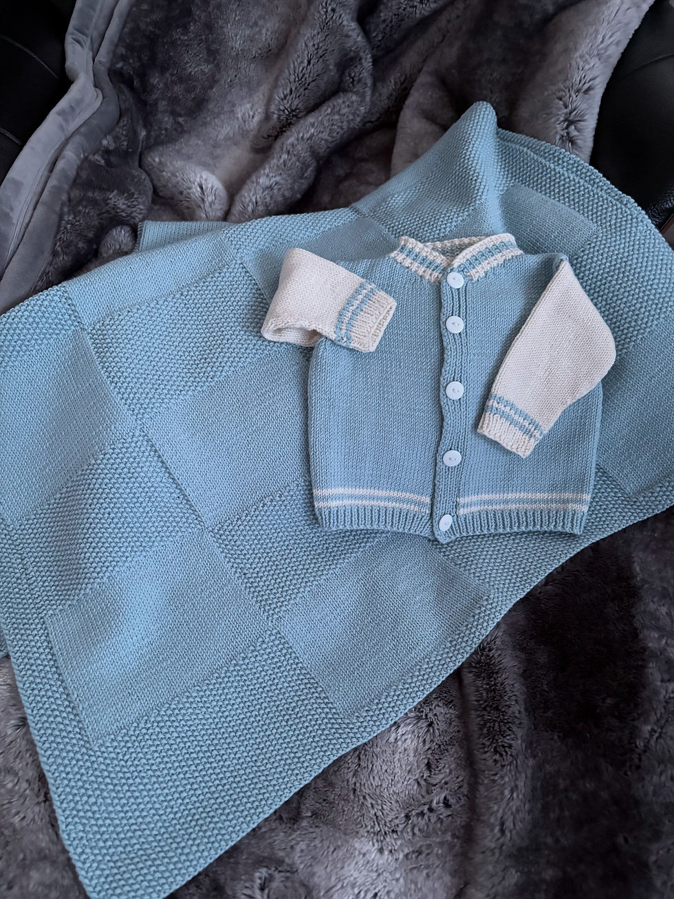 Thumbnail: Baby Knit Jacket – Merino Wool Blend with 12 percent Cashmere – Newborn Cardigan