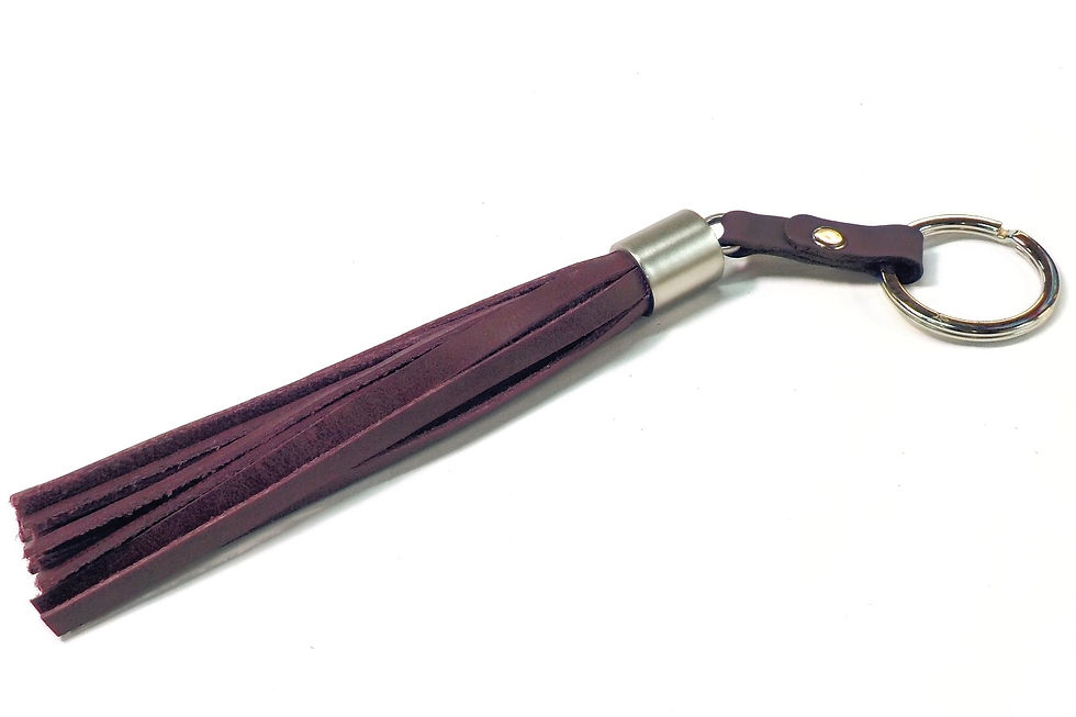 llavero de Cuero de Flecos Morado