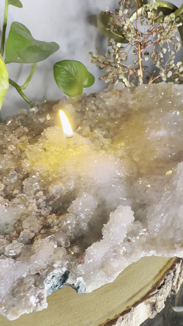 Thumbnail: Crystal Flower Oil Lamp - XL
