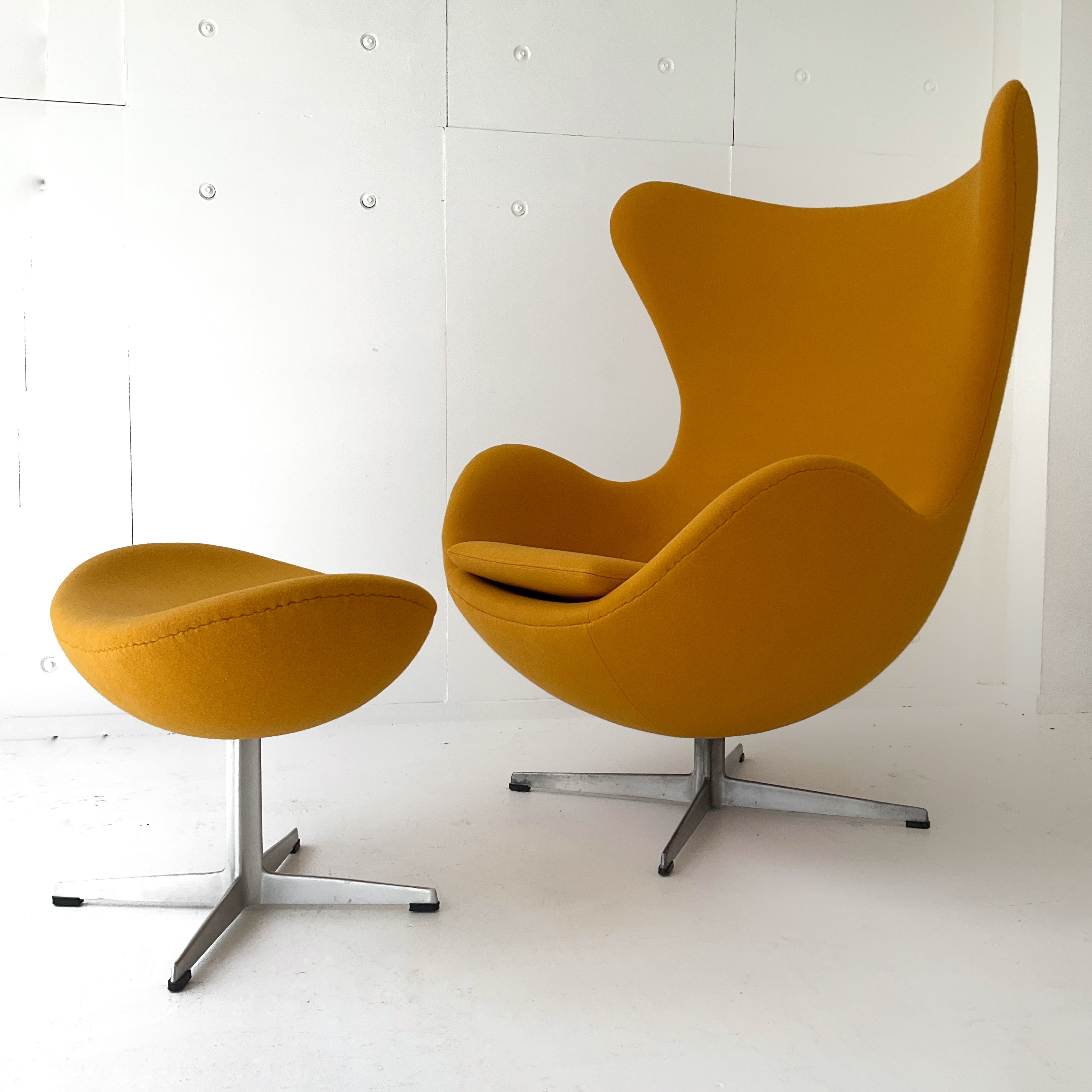 vendus Fauteuil et Ottoman '60s