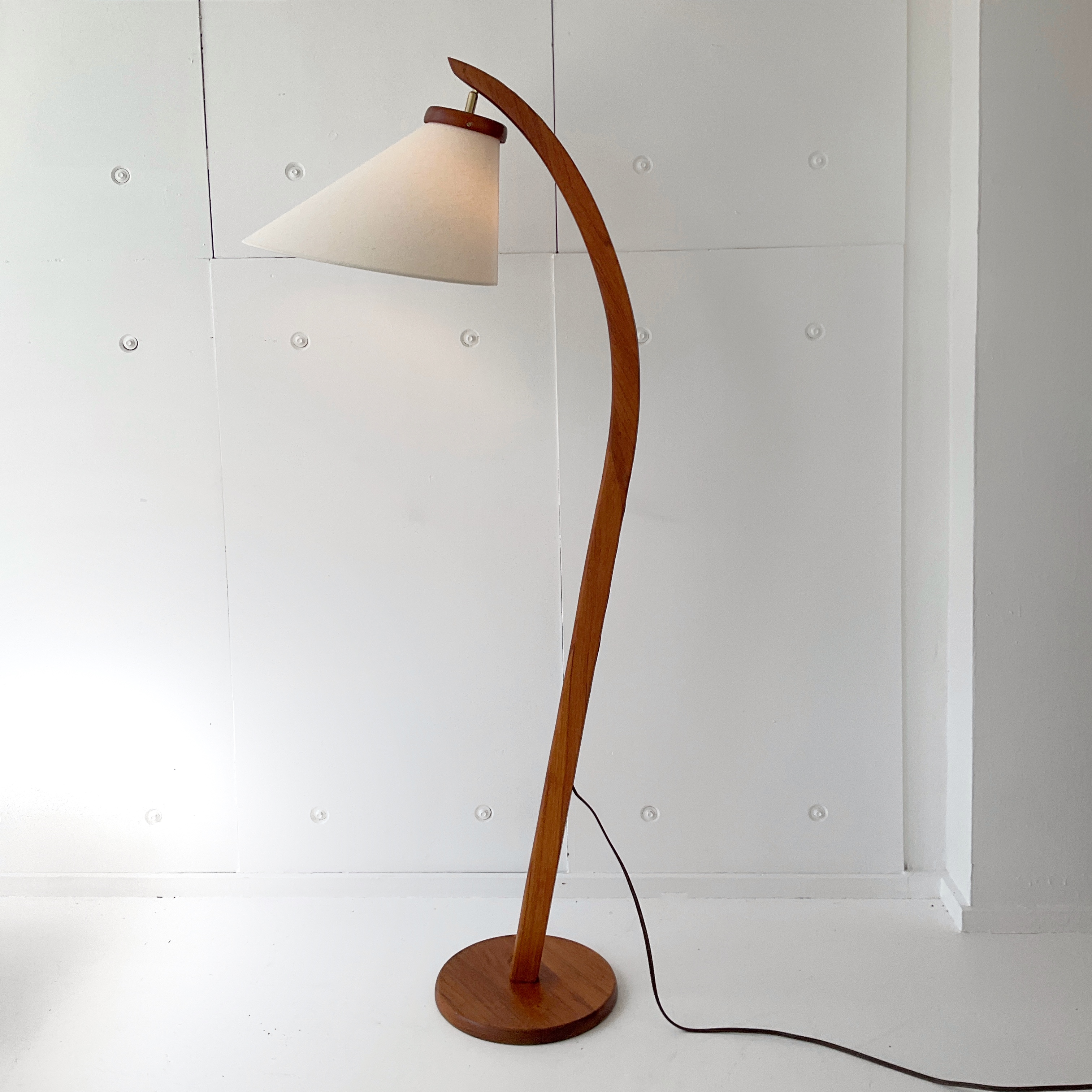 Lampe de sol en teck '70s Denmark