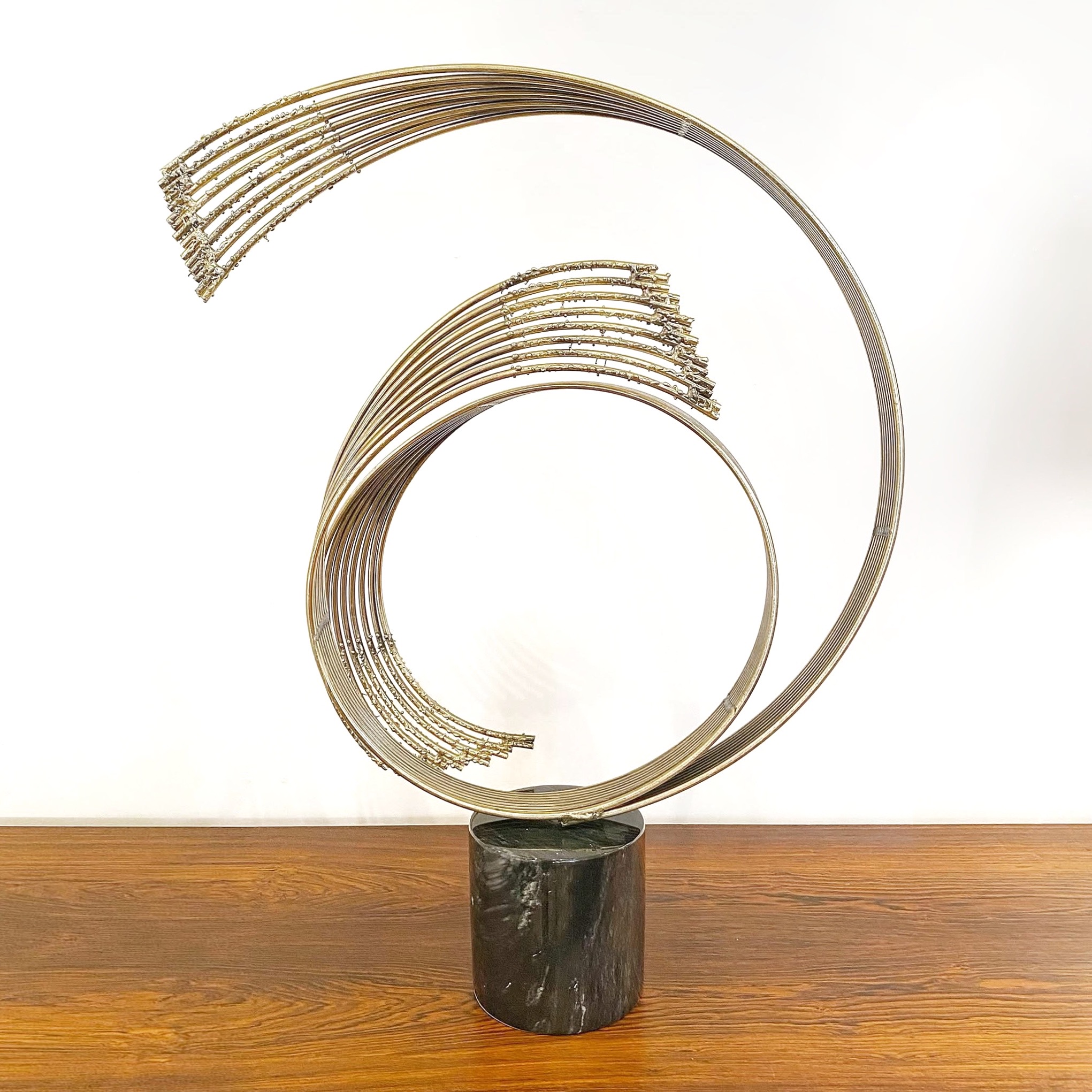 Sculpture en laiton ‘80s modèle ‘’ Windswept’’ par Curtis Jere, 1987