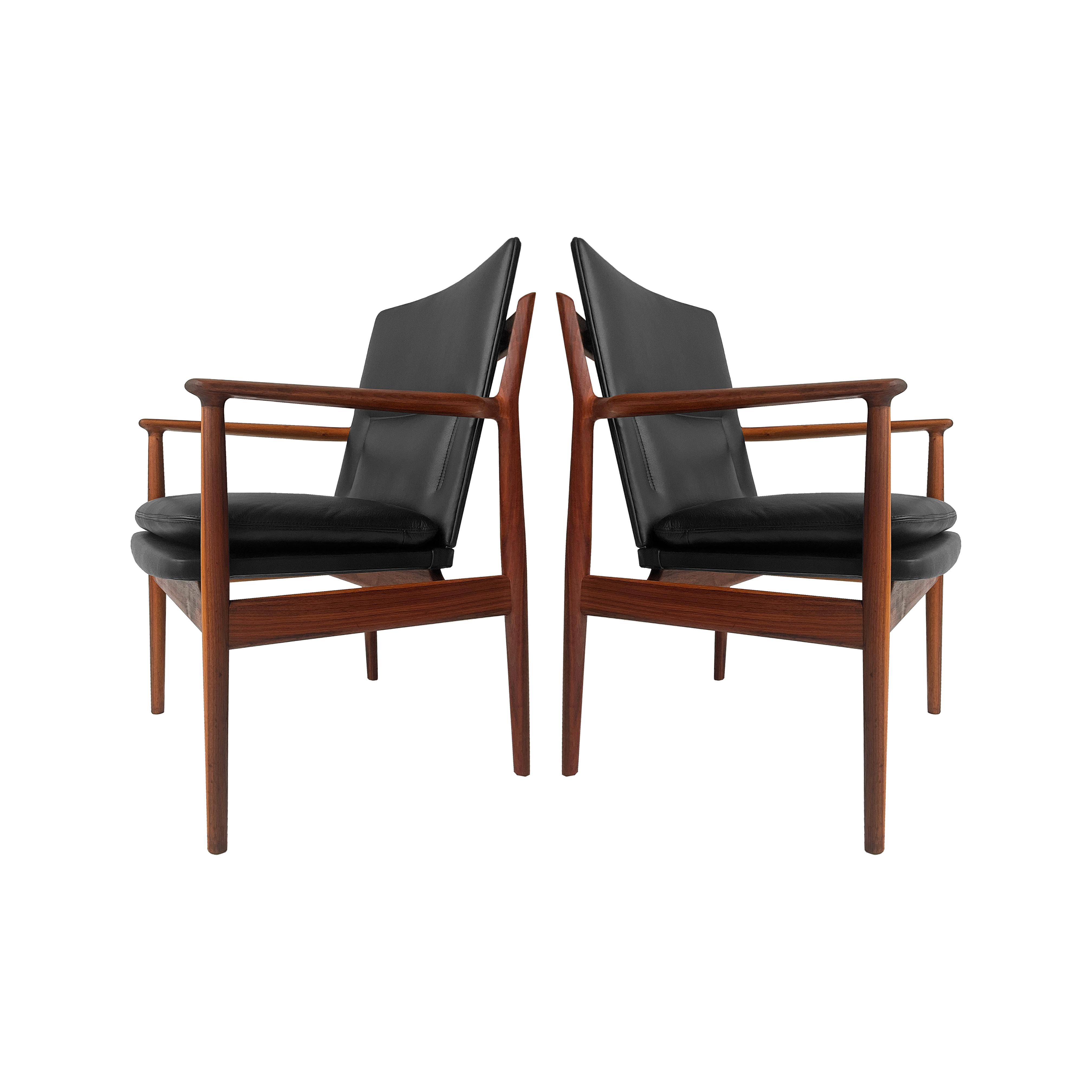 )fauteuils en cuir et noyer européen, 60s modèle 341 par Arne Vodder pour Sibast Møbler , Denmark
