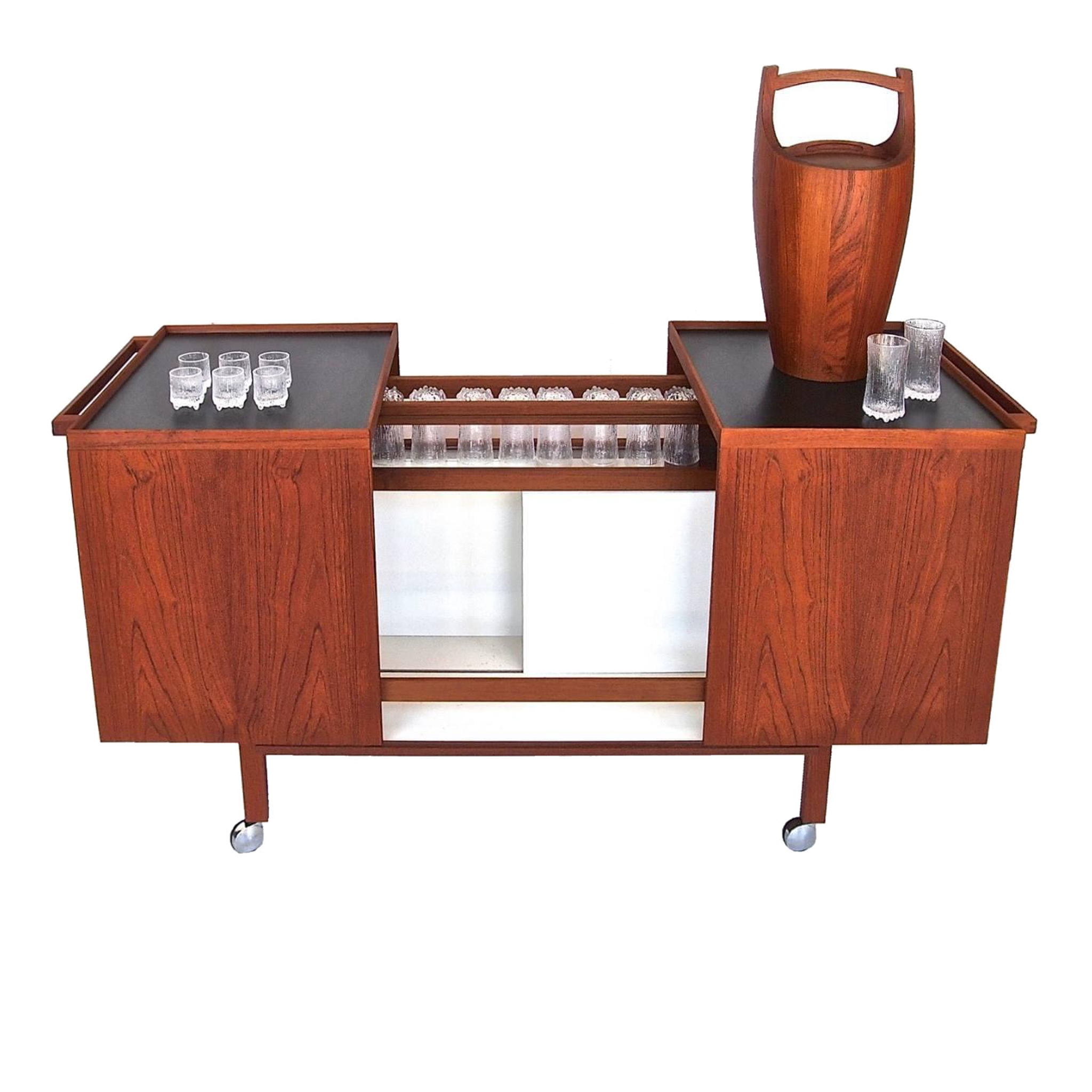Bar / desserte en teck 60's Niels Erik & Glasdam Jensen pour Vantage Mobelindustri.