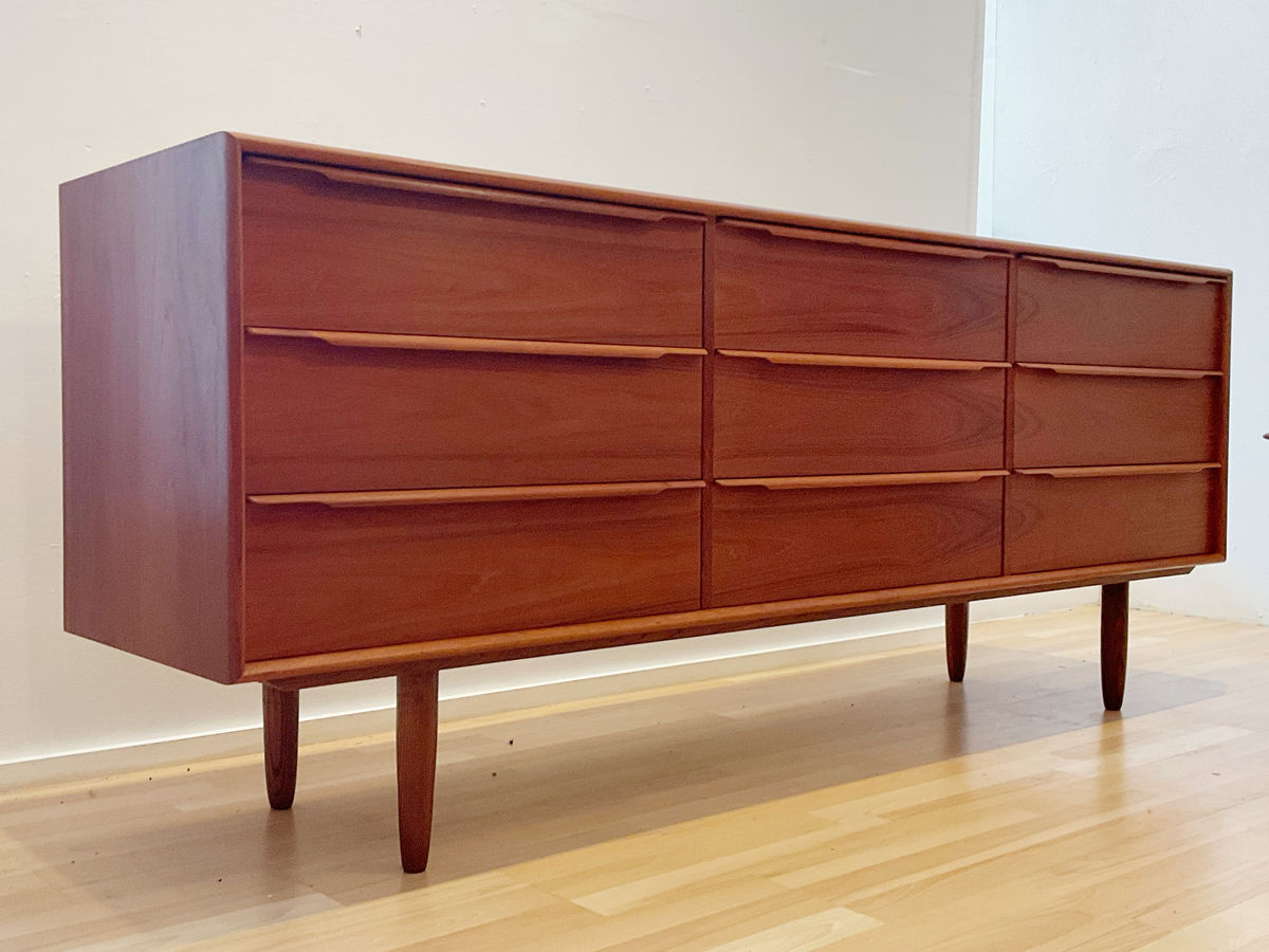 Commode en teck ‘70s Huber & Co. Canada