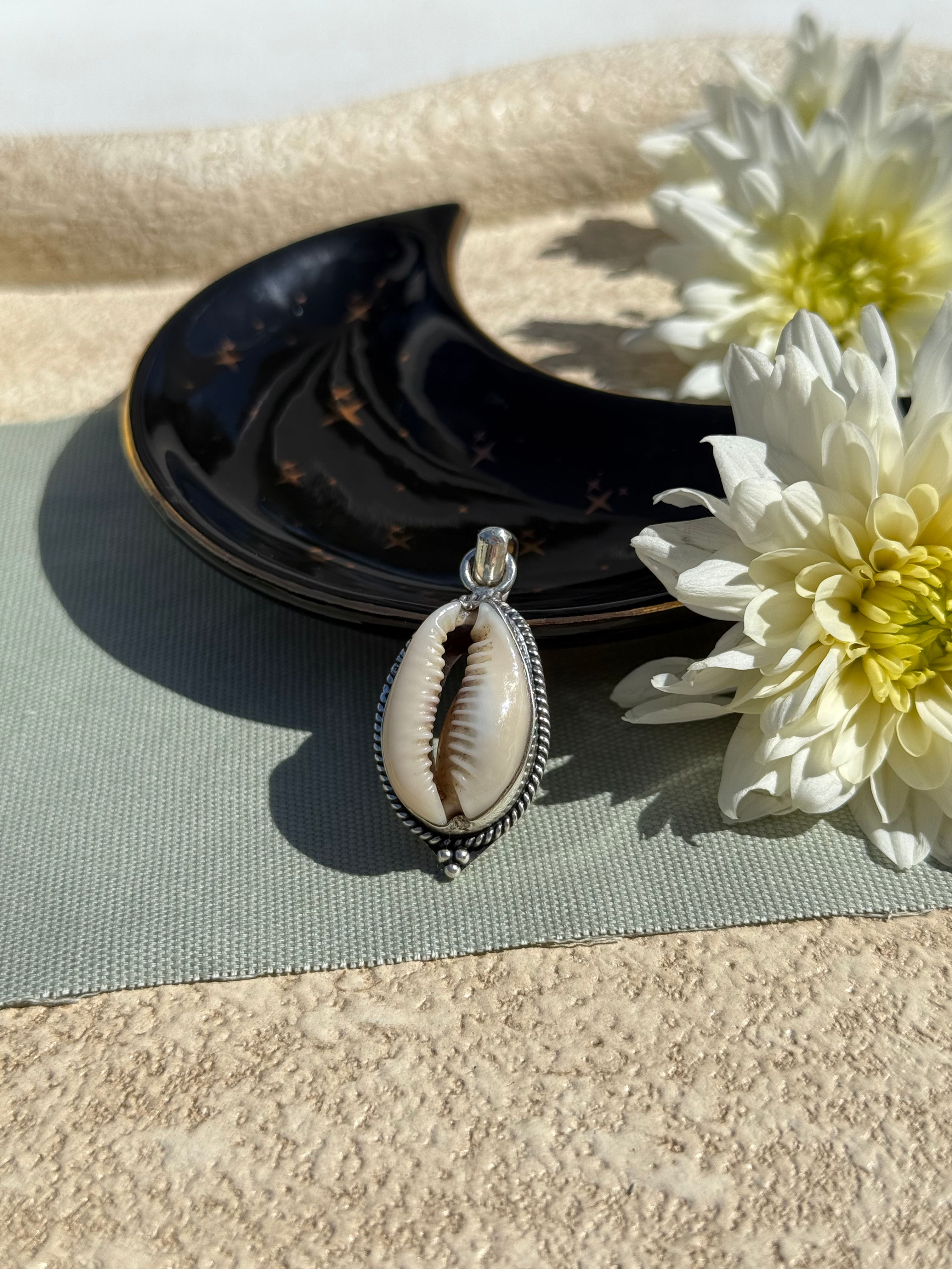 Cowrie Shell Pendant 