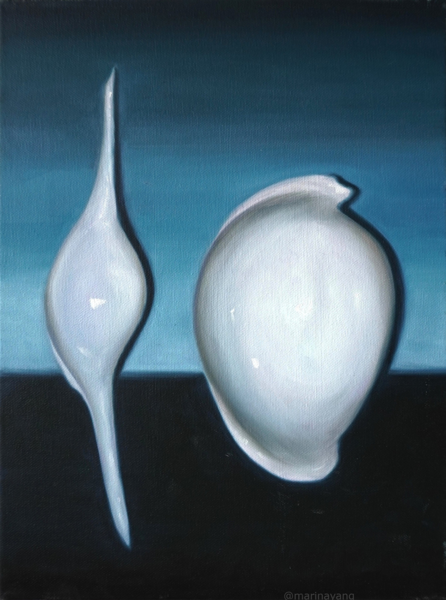 oil painting of two shells by artist Marina Yang