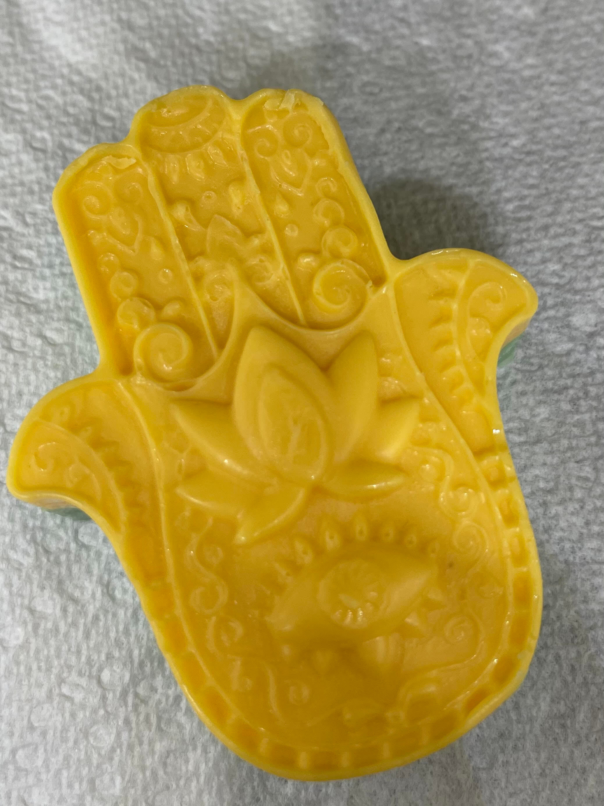 セイクリッド ハムサ パイナップル バナナ ソープ バー