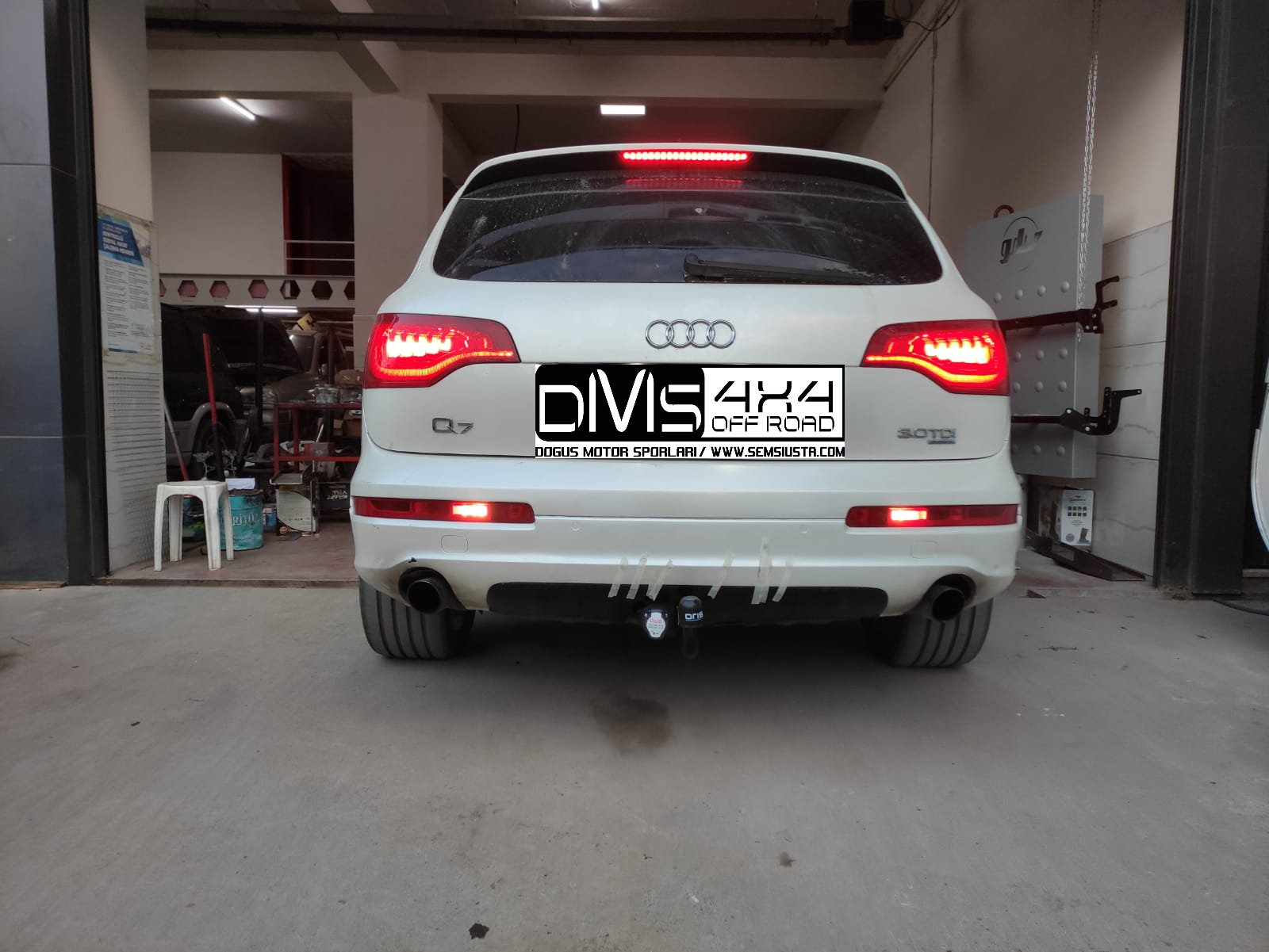 Audi Q7 ÇEKİ DEMİRİ MONTAJ PAKEDİ