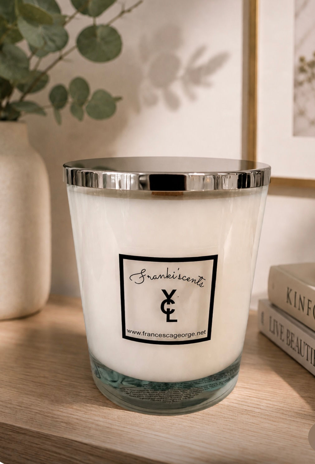 Kayali Inspired 20cl Luxury candle complete with lid & giftbox