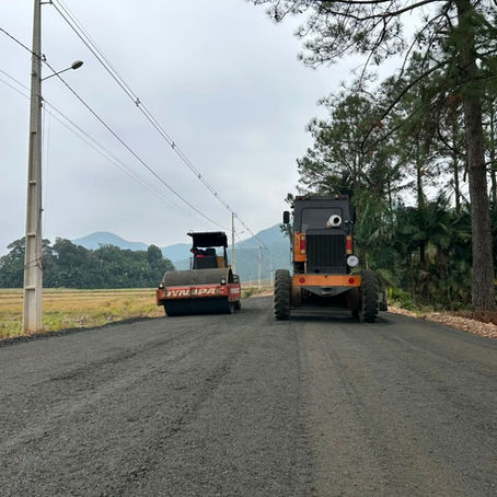 Obra da estrada da Vila Rezin avança e se aproxima da pavimentação asfáltica