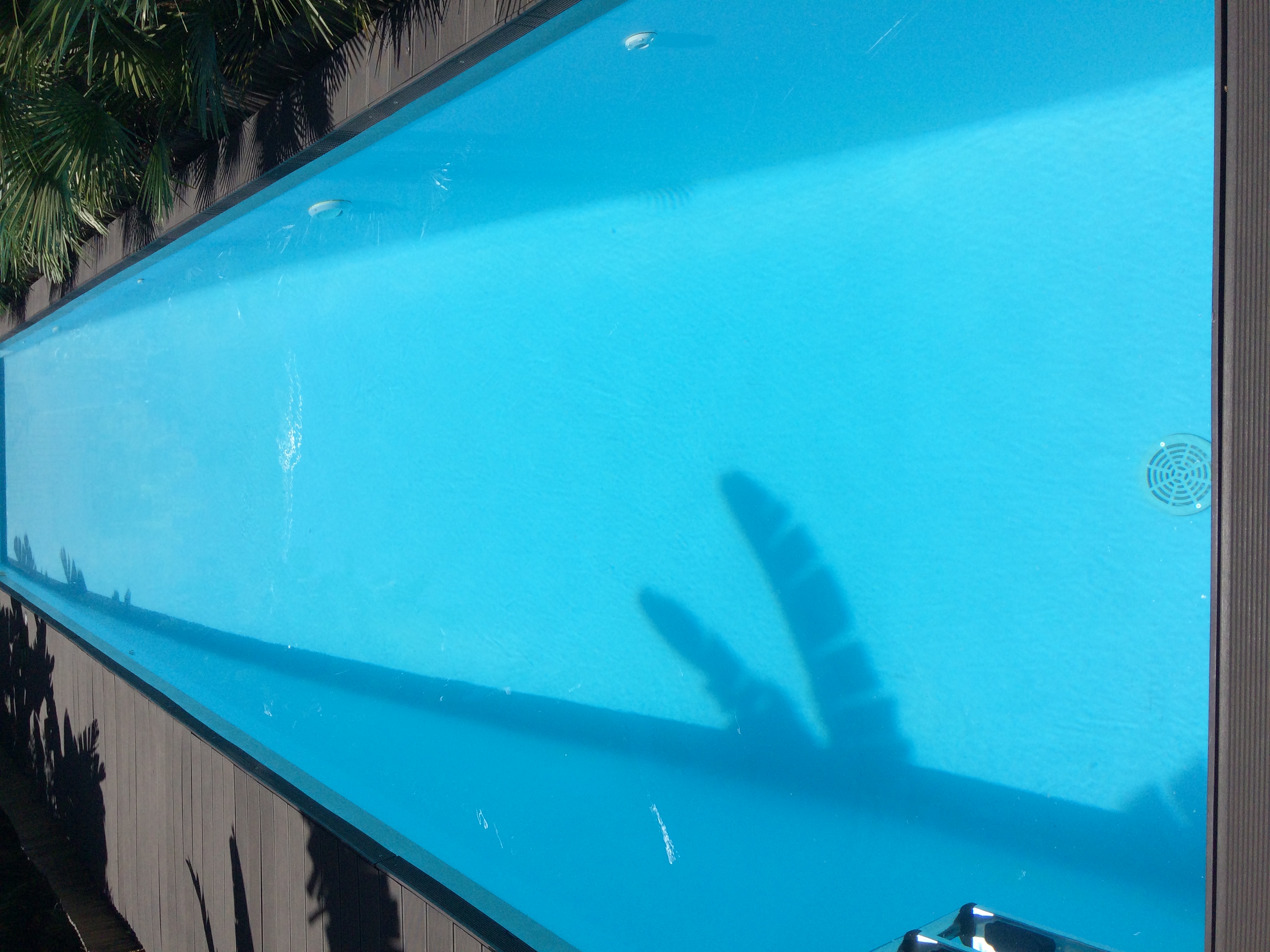 Piscina de um condomínio privado em