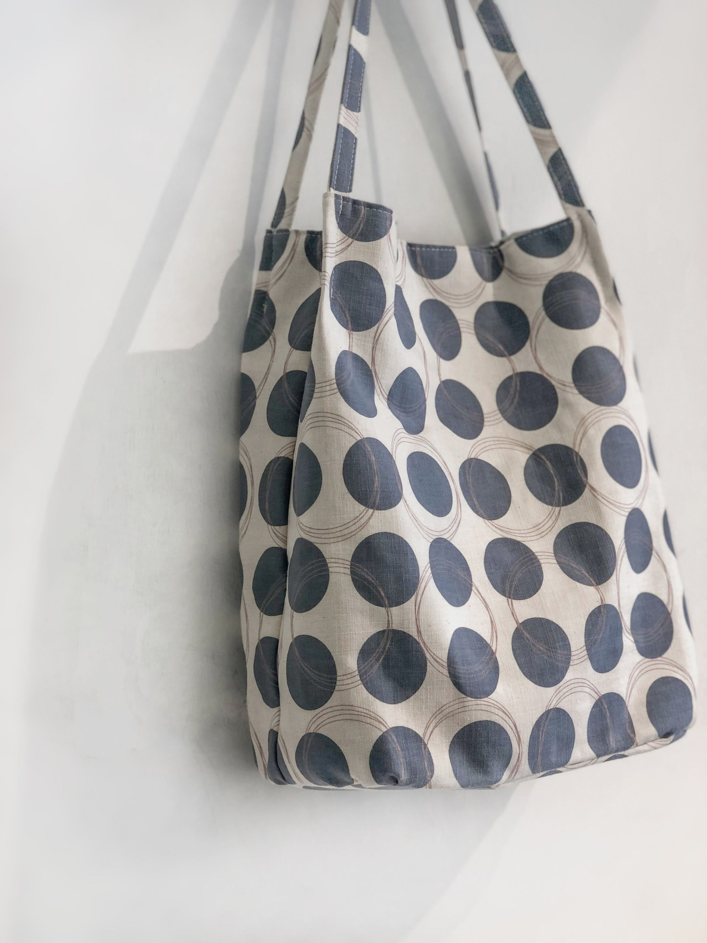 桶形Tote Bag - 灰波點  (預訂約5-7日)