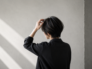 最近、髪がペタンコになる