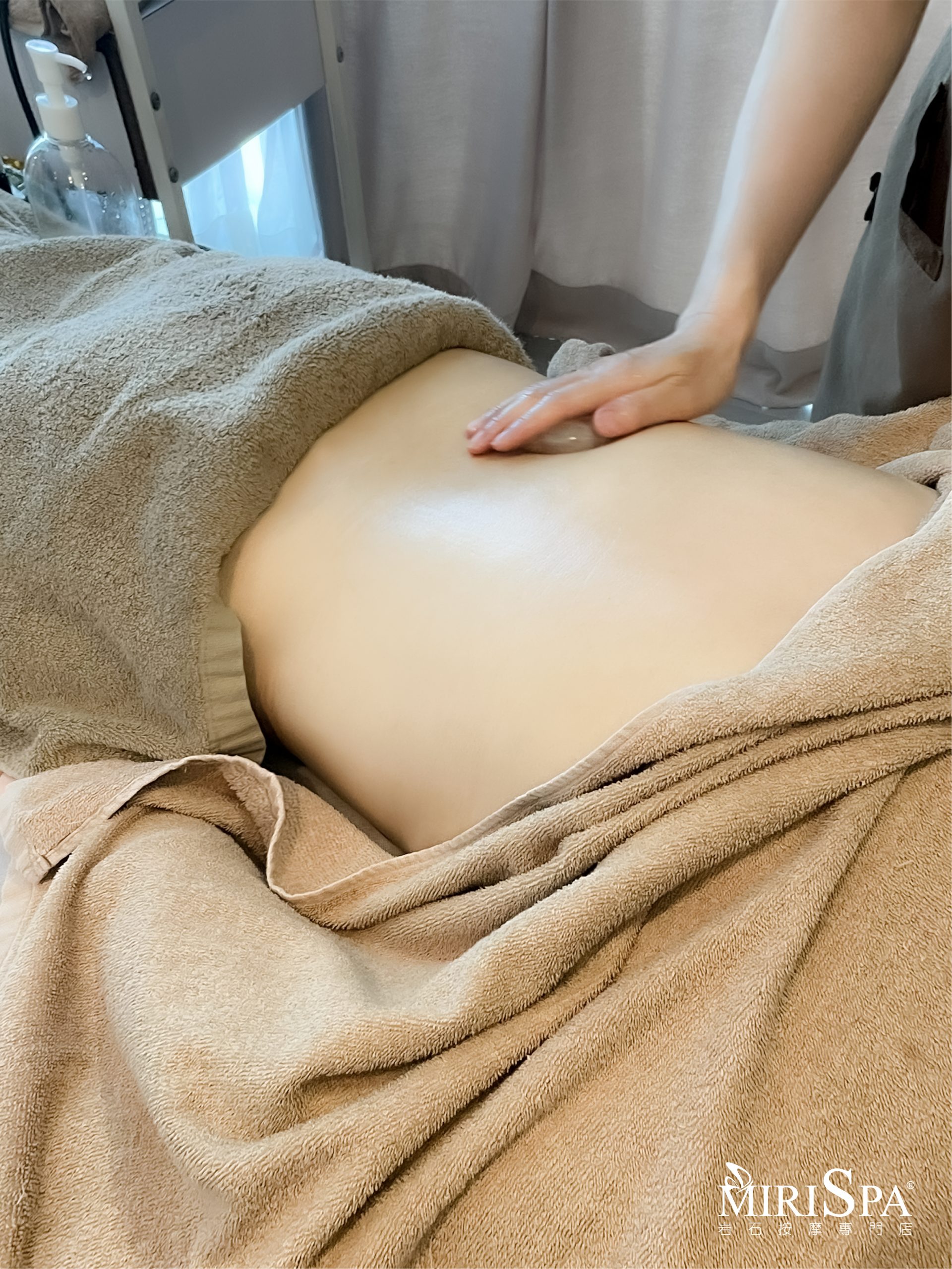 【香港按摩推薦】岩鹽熱石按摩有助驅除身體疲勞丨Miris Spa 岩石按摩專門店