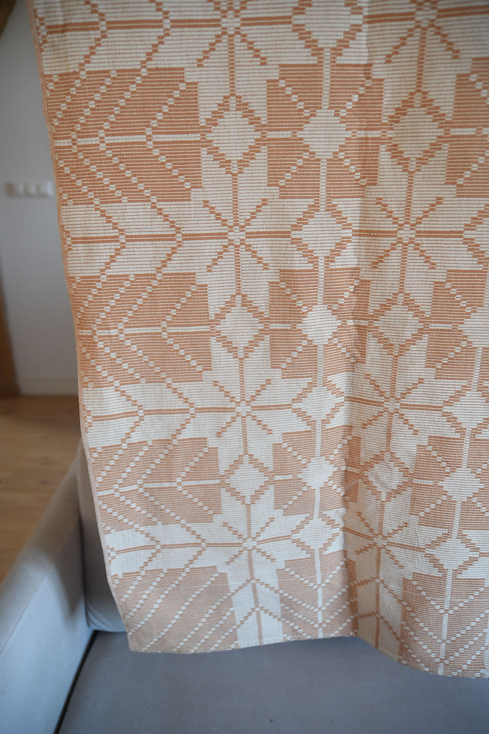 Thumbnail: リトアニア伝統手織り　アプリコット多綜絖織