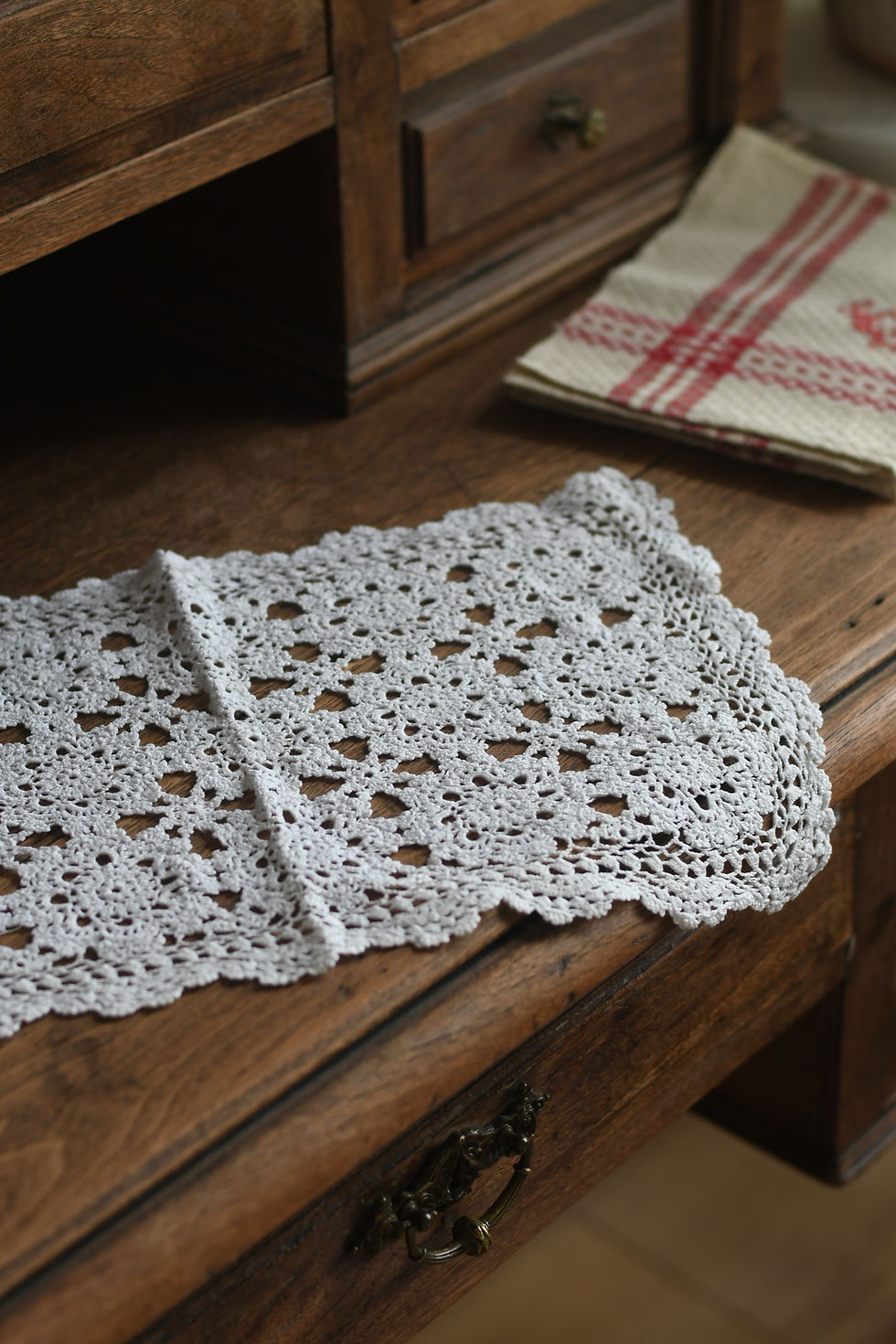 Thumbnail: ヴィンテージレースドイリーVintage Lace Doily