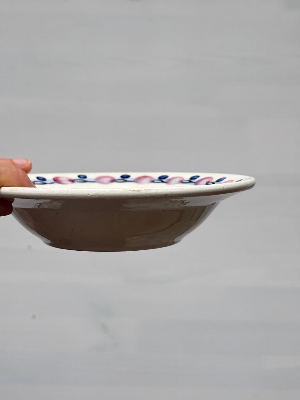 Thumbnail: ヴウォツワヴェク陶器 ピンクと茶の花15cm小皿Ⅰ