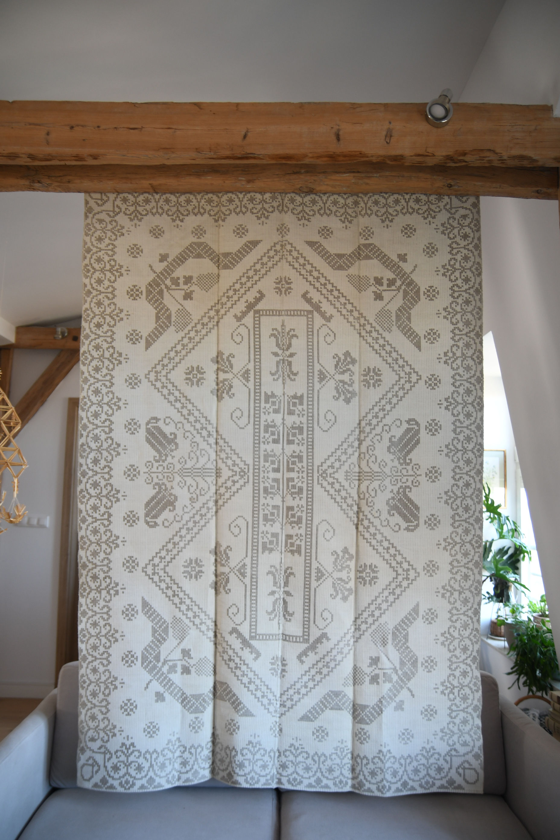 リトアニア伝統手織り　ペレボレ織　グレー伝統模様