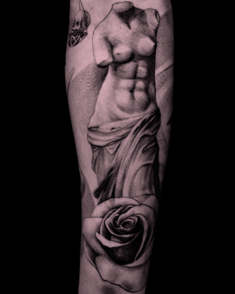 Mythologisches Tattoo, gestochen im Sorry Mom Studio in Stargard.