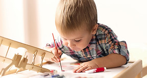 Peinture à l'enfant modèle Avion