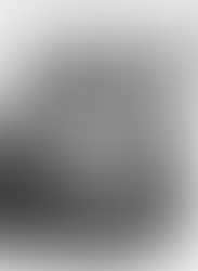 De la tribu aux paillettes et retour.