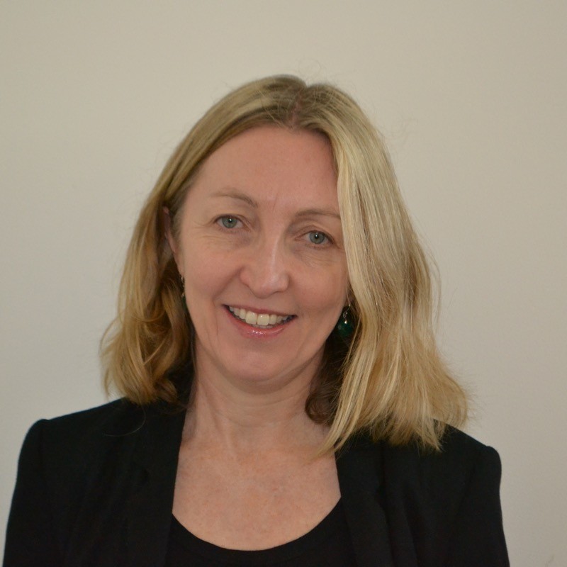 Amanda Bresnan Headshot