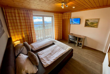 Room 14 / Zimmer 14 / Kamer 14