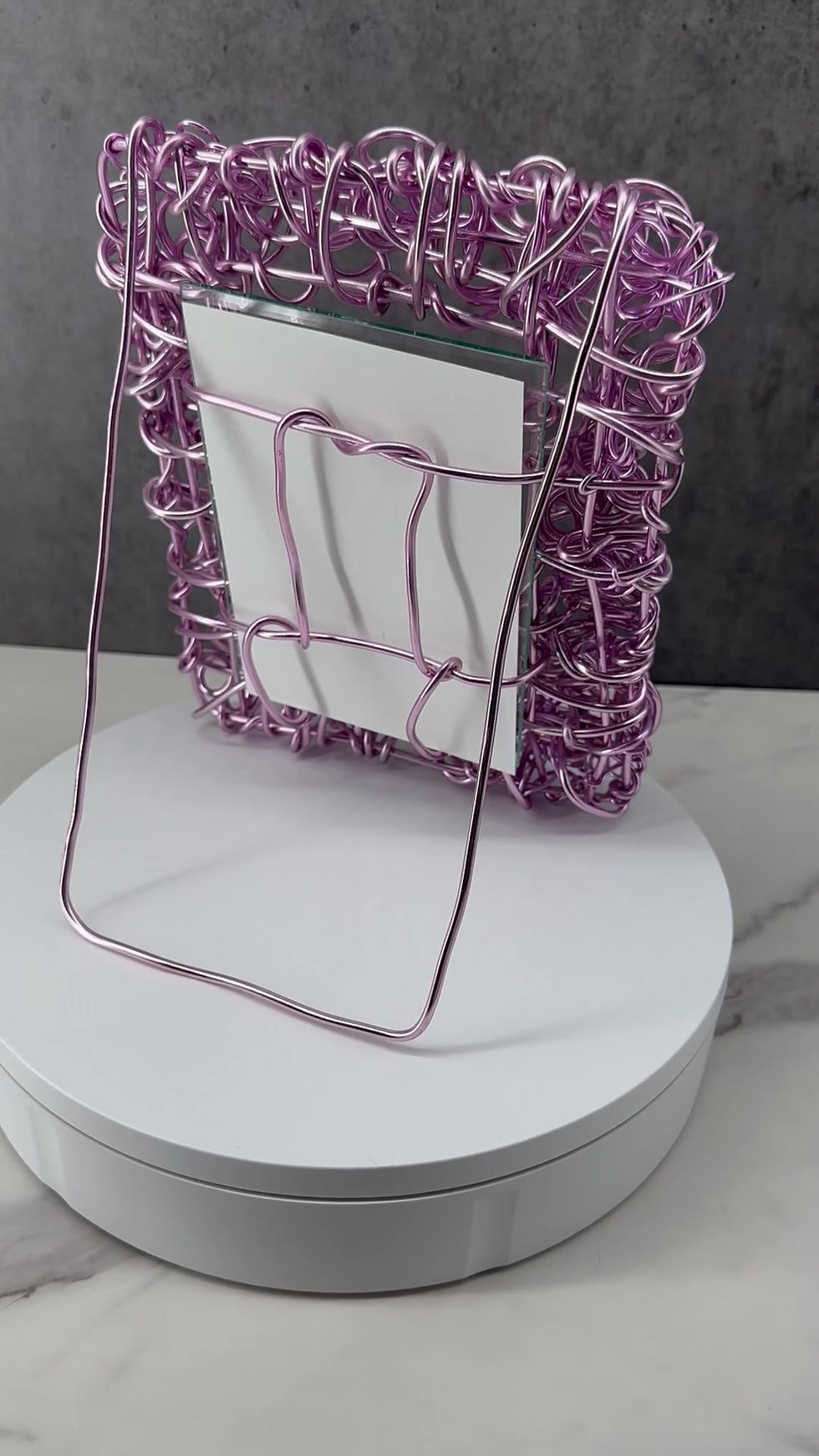 Thumbnail: "Loops" Wire Photo Frame (4"x6"  window)
