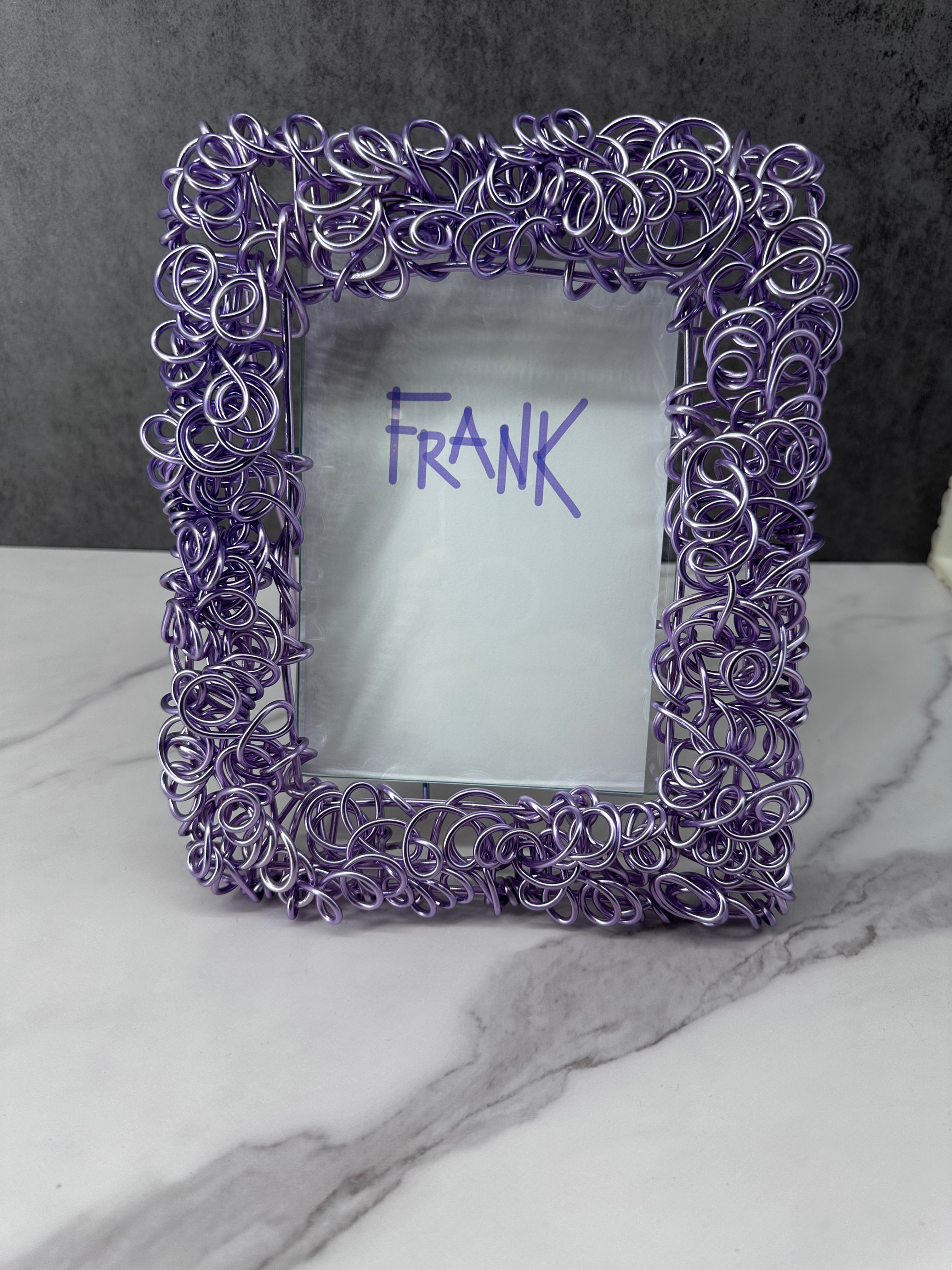 "Loops" Wire Photo Frame (5"x7"  window)