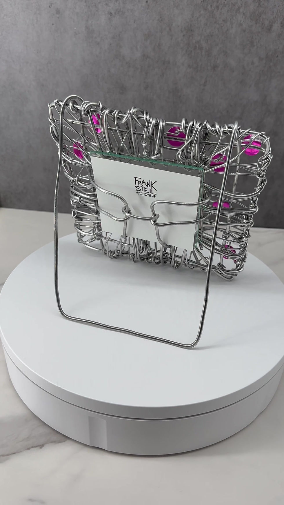 Thumbnail: "Spot" Pink Wire Photo Frame (4"x4" window)
