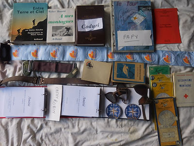 22 Livres, ceintures etc. COllection Pap