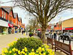 Good Morning on Friday 25th March. Another warm day with sunny spells in #Formby