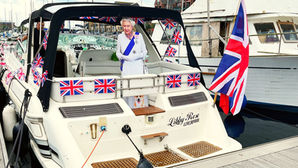 Enjoy a boat ride around the Albert Dock cruising around 7 Docks and under 5 Bridges with The Queen