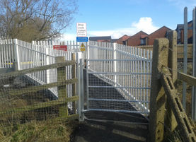 Hoggs Hill Lane footpath Crossing has been vandalised and Network Rail has padlocked it shut