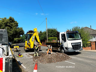 Another sinkhole appears in Formby as Dowhigh block the road for repairs