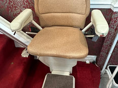 Stannah Stairlift for sale - Straight run of 14ft (172inches) £100