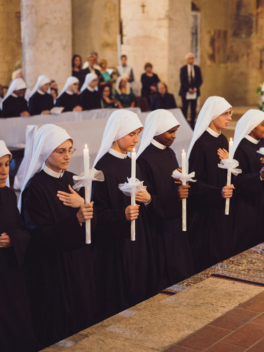 Consoling Sisters First Vows