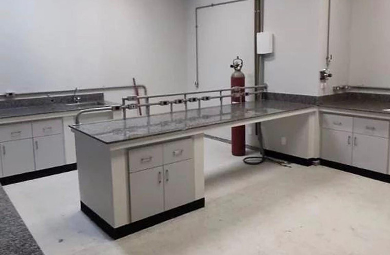 Laboratorio de Quimica - UNB Brasilia DF.jpg